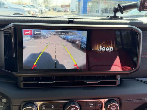 Used 2024 Jeep Wrangler Unlimited Rubicon 392 AWD/4WD image 32