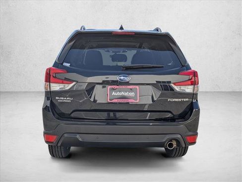 Certified 2022 Subaru Forester Limited AWD/4WD image 7