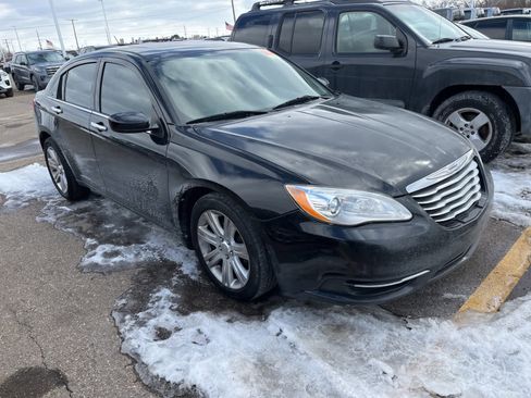 Used 2012 Chrysler 200 Touring image 19