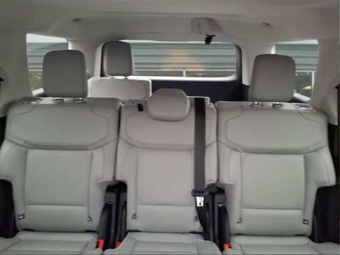 New 2026 Ford Expedition Active image 11