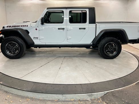 Used 2023 Jeep Gladiator Rubicon w/ Cold Weather Group AWD/4WD image 2