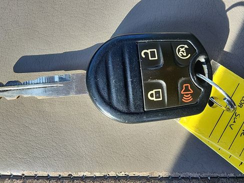 Used 2010 Mercury Mariner 2WD image 19