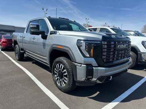 New 2026 GMC Sierra 2500 Denali Ultimate w/ Max Trailering Package image 4