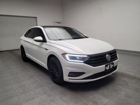 Used 2020 Volkswagen Jetta SEL Premium FWD image 13
