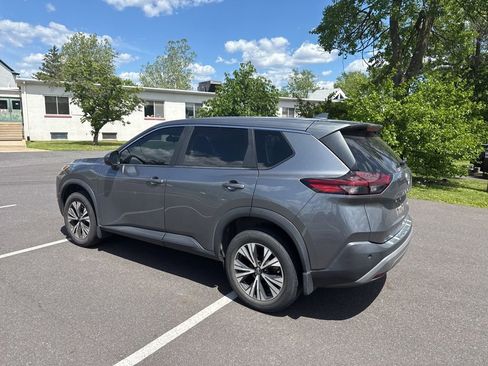 Used 2023 Nissan Rogue SV AWD/4WD image 3