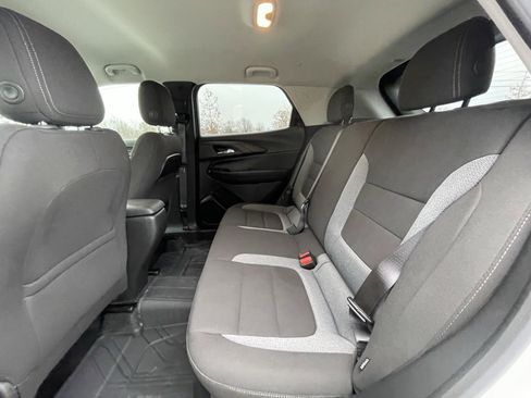 Used 2024 Chevrolet TrailBlazer LT w/ LT Cold Weather Package image 22
