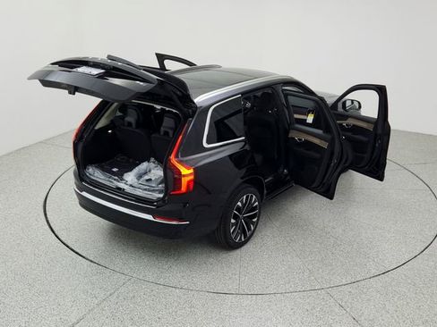 New 2026 Volvo XC90 B6 Plus w/ Protection Package Premier image 35