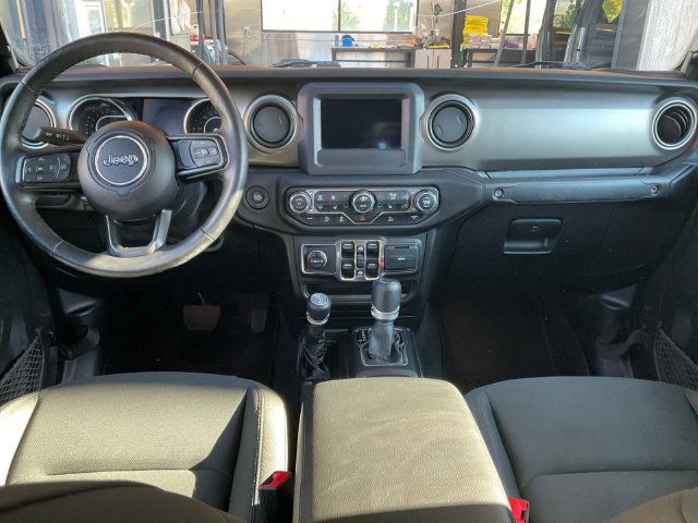 Used 2021 Jeep Gladiator Sport AWD/4WD image 16