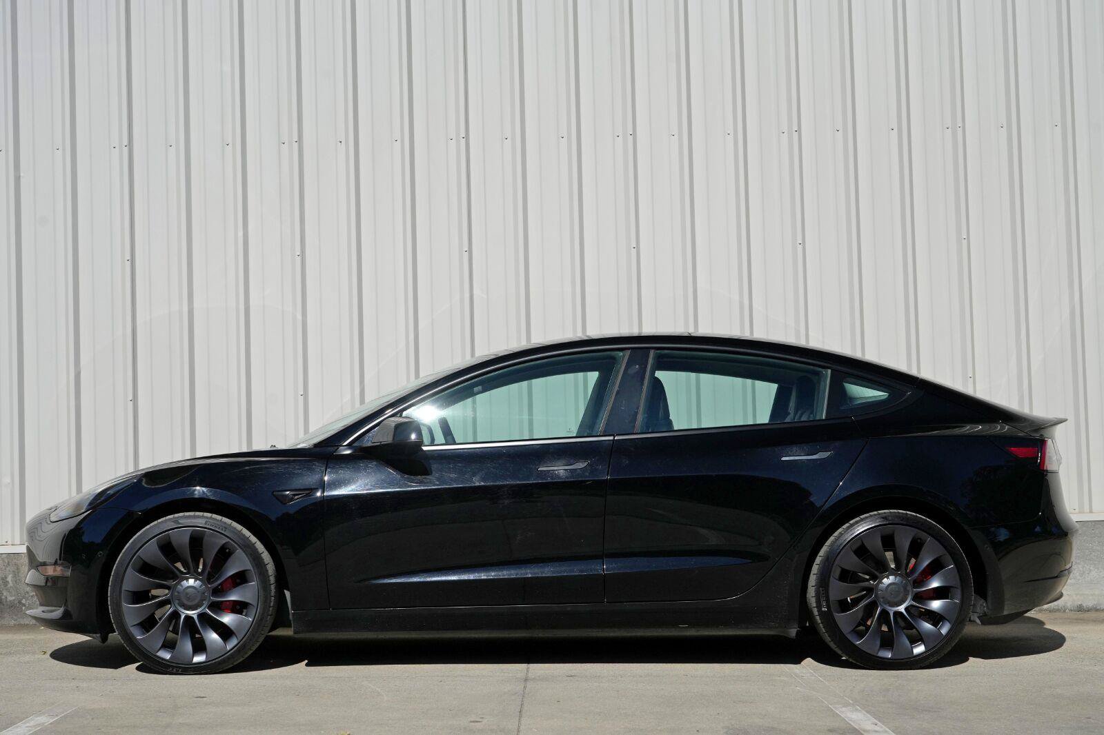 Used 2022 Tesla Model 3 Performance AWD/4WD image 9