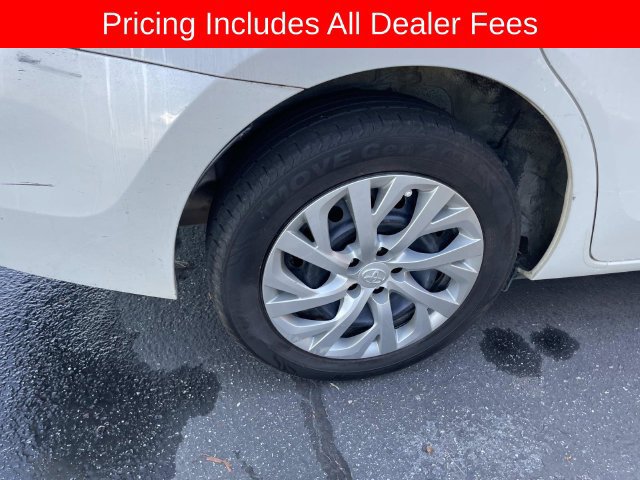 Used 2018 Toyota Corolla LE FWD image 11
