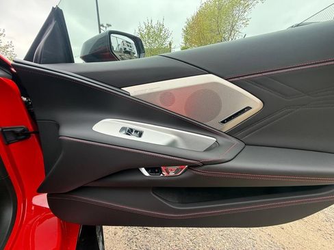 Used 2025 Chevrolet Corvette Z06 RWD image 59