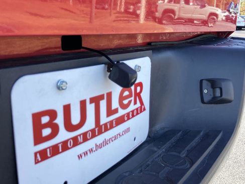 Used 2010 Toyota Tundra 4x4 Double Cab image 11