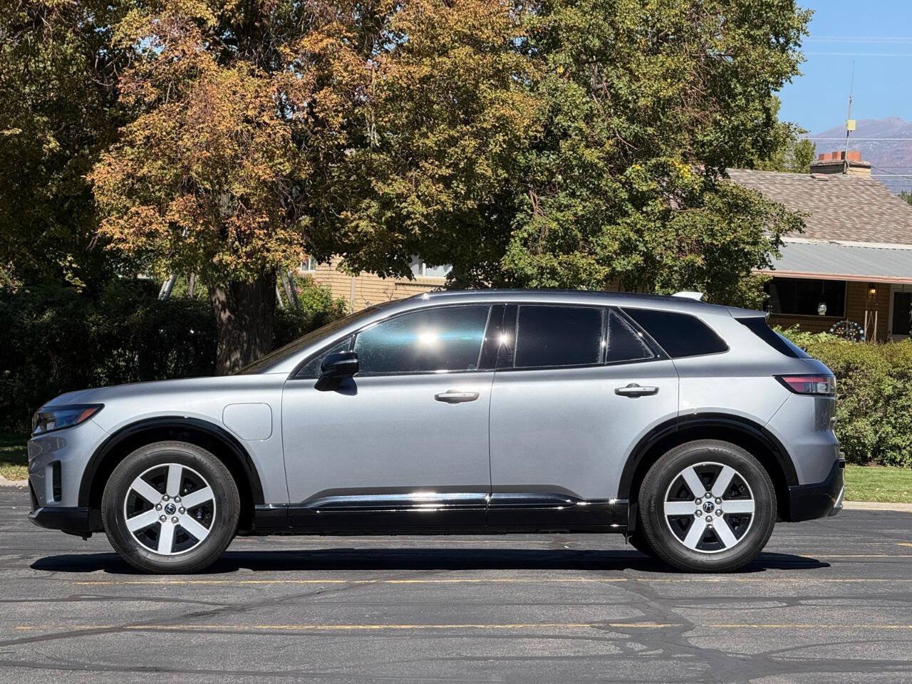 Used 2024 Honda Prologue Touring image 2