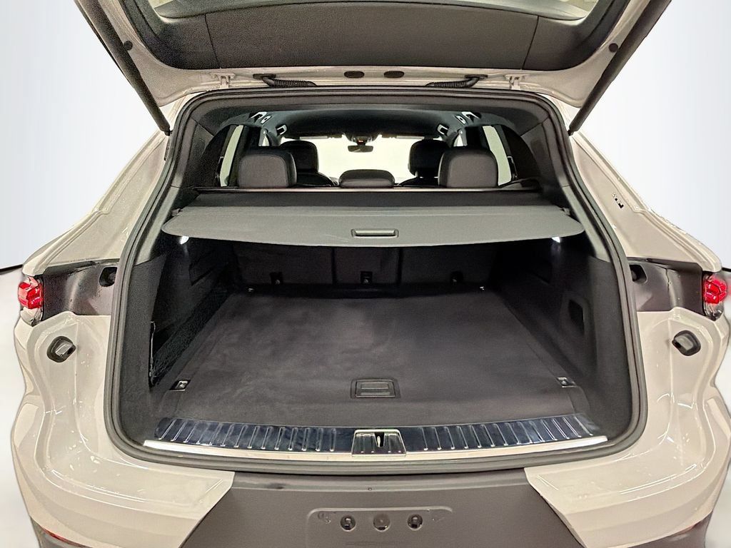 Certified 2025 Porsche Cayenne E-Hybrid AWD/4WD image 26