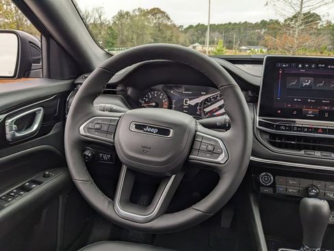 New 2026 Jeep Compass Latitude image 23