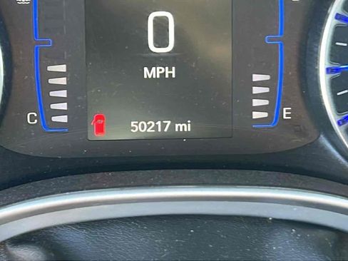 Used 2020 Chrysler Pacifica Touring w/ S Appearance Package image 9