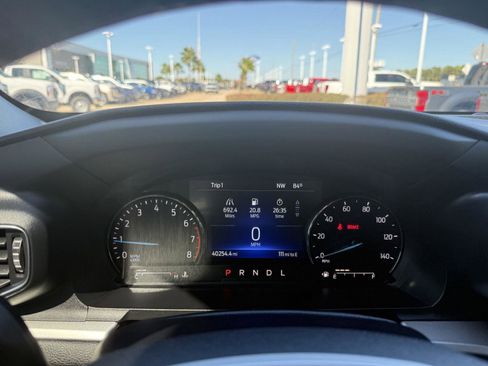 Certified 2022 Ford Explorer XLT w/ Equipment Group 202A image 28