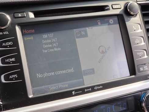 Used 2019 Toyota Highlander XLE FWD image 20