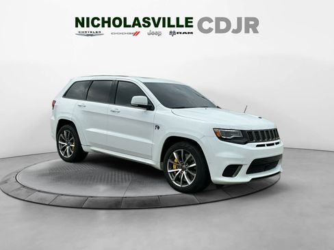 Used 2018 Jeep Grand Cherokee Trackhawk AWD/4WD image 7