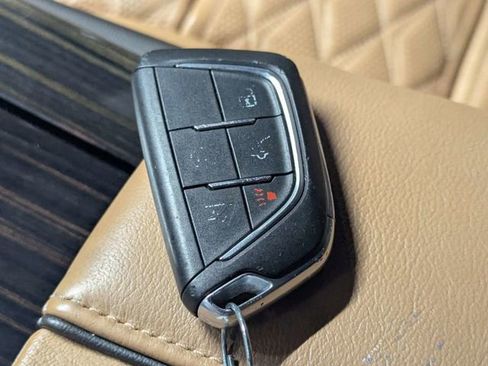 Used 2021 Cadillac Escalade ESV Sport w/ Driver Assist Tech Package RWD image 26