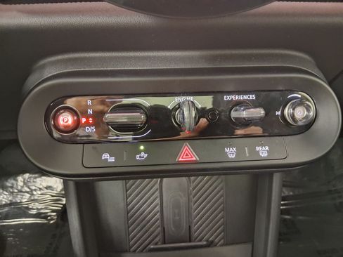 Certified 2025 MINI Cooper S FWD image 18