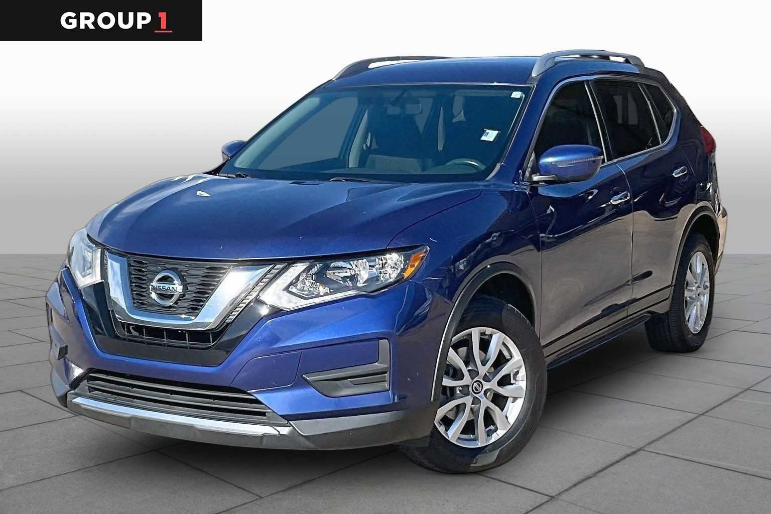 Used 2017 Nissan Rogue SV AWD/4WD image 1