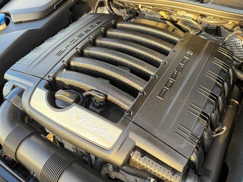 Used 2012 Porsche Cayenne AWD/4WD image 76