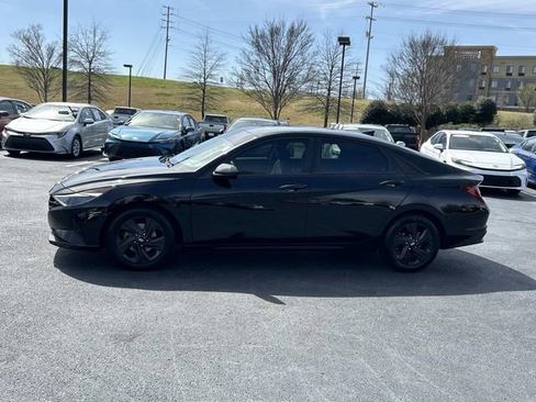 Used 2023 Hyundai Elantra SEL image 7