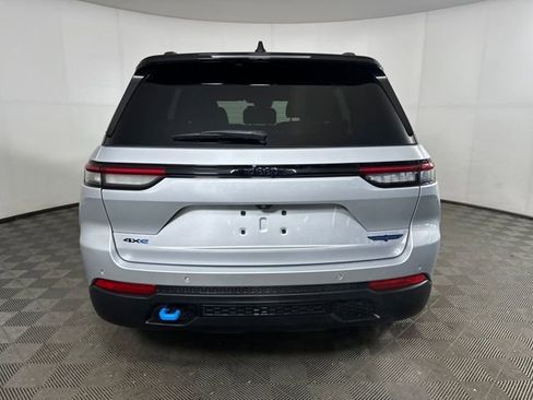 Used 2022 Jeep Grand Cherokee Trailhawk image 4