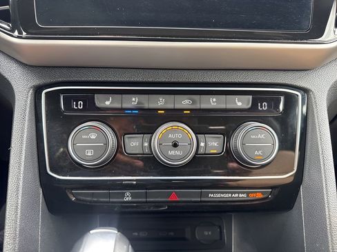 Used 2023 Volkswagen Atlas Cross Sport SEL Premium R-Line image 21