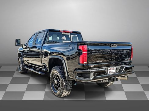 Certified 2025 Chevrolet Silverado 2500 ZR2 w/ Technology Package image 4