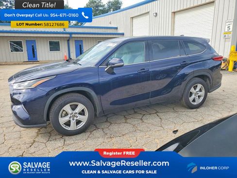 Used 2021 Toyota Highlander L FWD image 1