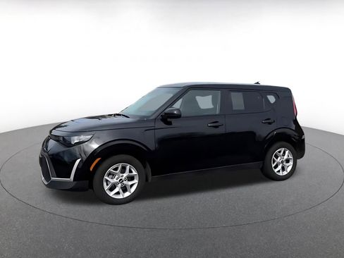 Used 2025 Kia Soul LX w/ LX Technology Package image 8