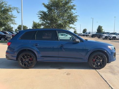 Used 2025 Audi SQ7 Prestige AWD/4WD image 9