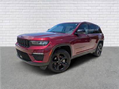 Used 2023 Jeep Grand Cherokee Limited w/ Black Appearance Package