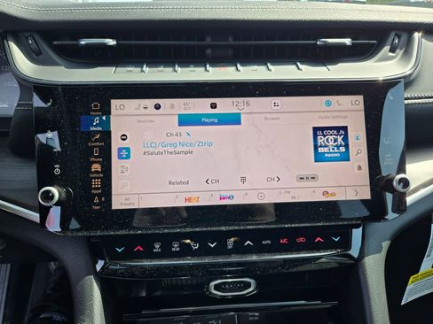 New 2026 Jeep Grand Cherokee Altitude image 11