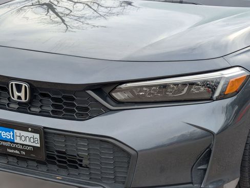 Used 2025 Honda Civic Sport image 11