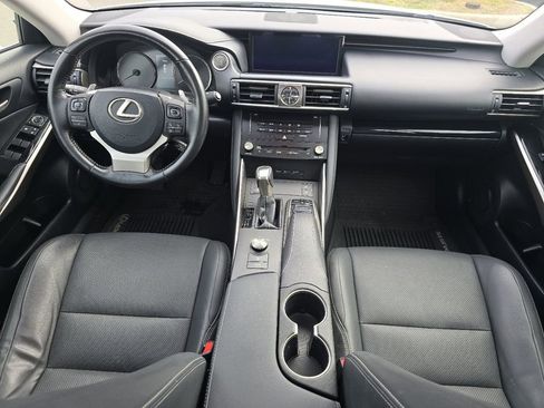 Used 2017 Lexus IS 300 AWD image 22