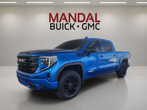 Used 2022 GMC Sierra 1500 Elevation image 1