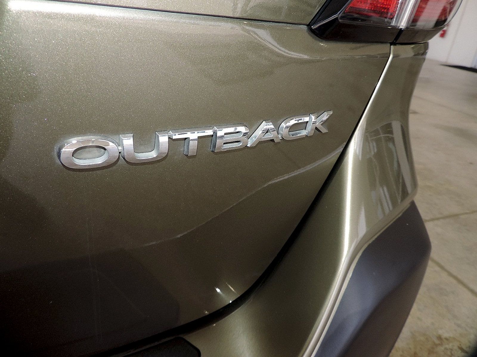 Used 2024 Subaru Outback Premium AWD/4WD image 16