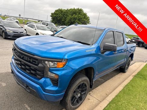 Used 2023 Chevrolet Silverado 1500 Custom AWD/4WD image 3