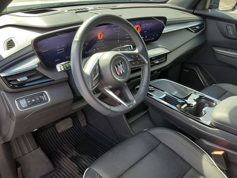 Used 2025 Buick Enclave Sport Touring w/ Power Package image 24