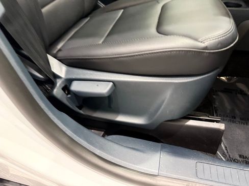 New 2025 Ford Maverick Lariat w/ Black Appearance Package image 23