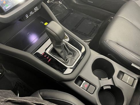 Used 2025 Subaru Forester Limited w/ Popular Package #2 image 25