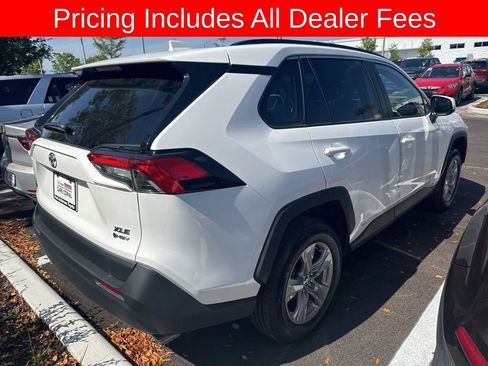Used 2025 Toyota RAV4 XLE AWD/4WD image 4