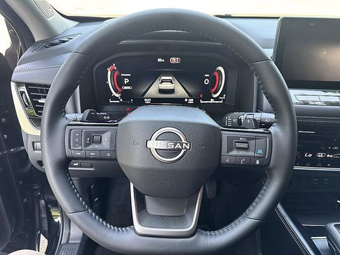 Used 2026 Nissan Rogue Platinum w/ Platinum Premium Package AWD/4WD image 13