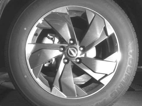 Used 2025 Nissan Rogue SV image 12