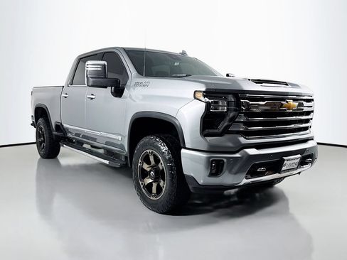 Used 2024 Chevrolet Silverado 3500 High Country w/ High Country Premium Package AWD/4WD image 4