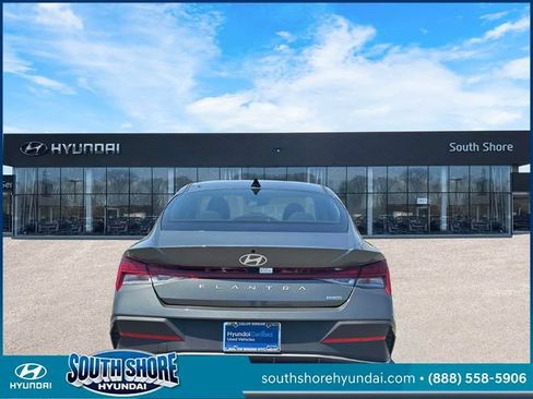 Certified 2025 Hyundai Elantra Hybrid FWD image 7