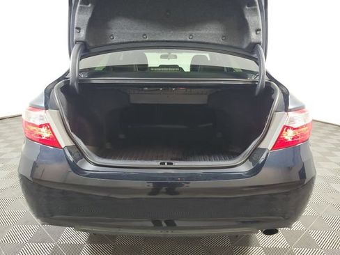 Used 2017 Toyota Camry SE FWD image 8